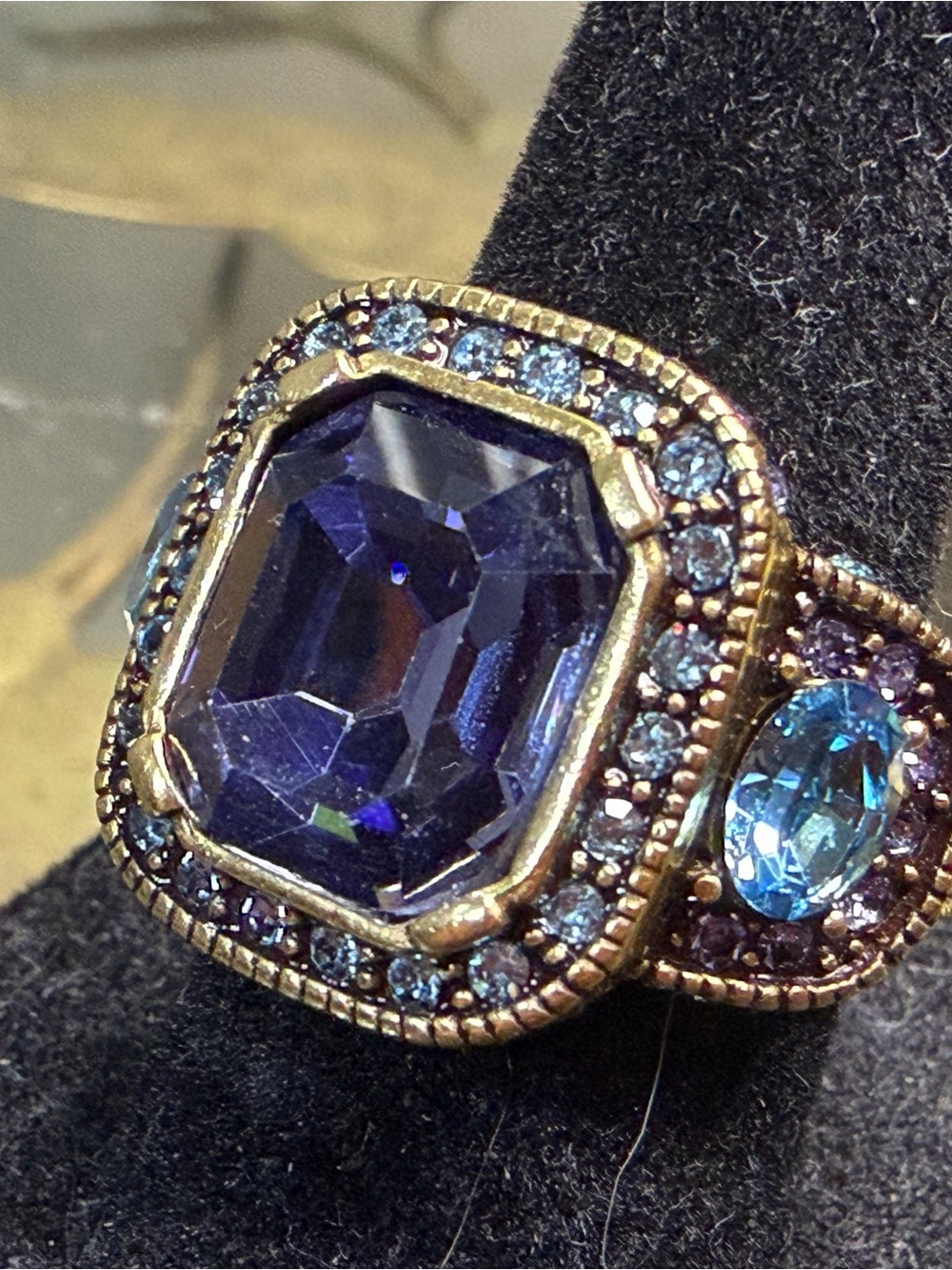 Heidi Daus *Rare “Midnight in Paris “Art Deco Crystal Statement Ring *Size 6